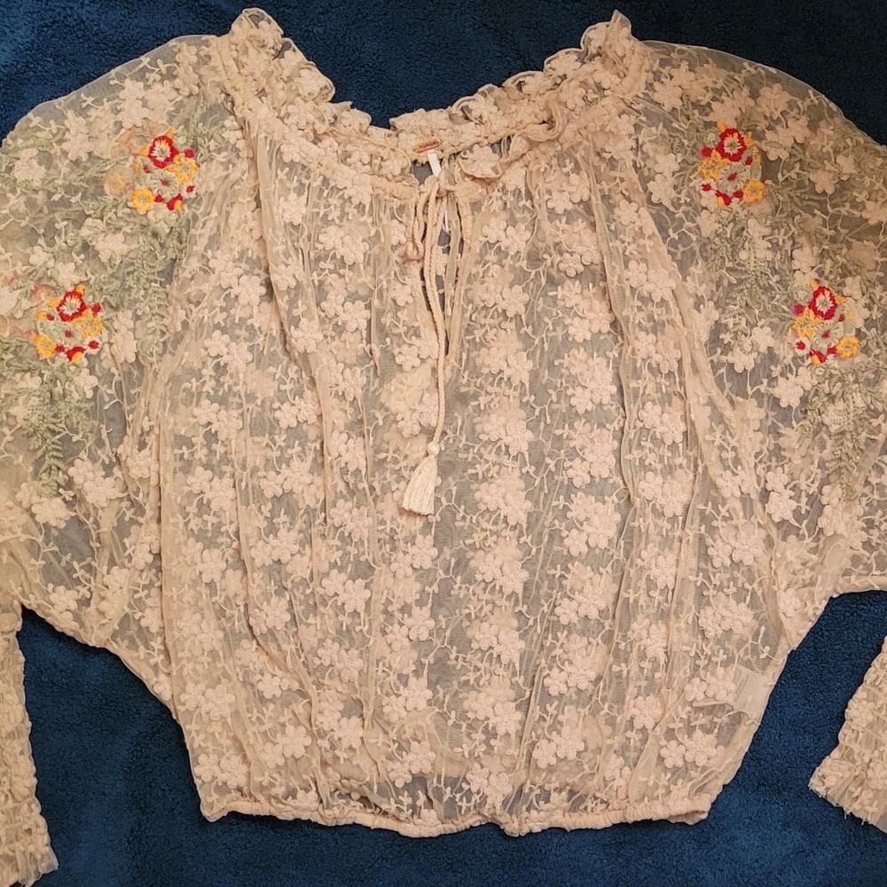 Free People lace blouse size M